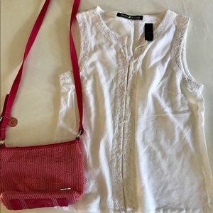 DKNY size 6 top sleeveless white